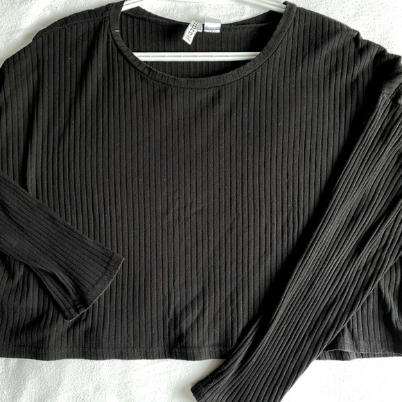 Black long sleeve crop top - Picture 1 of 2